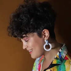 Roberta Spitalettiを聴いたり、ミュージックビデオを鑑賞したり、経歴やツアー日程などを確認したりしましょう！