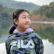 Alexia Lee सुनें, म्यूज़िक वीडियो देखें, बायो पढ़ें, दौरे की तारीखें और बहुत कुछ देखें!