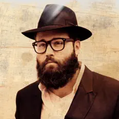 Yaakov Chesed सुनें, म्यूज़िक वीडियो देखें, बायो पढ़ें, दौरे की तारीखें और बहुत कुछ देखें!