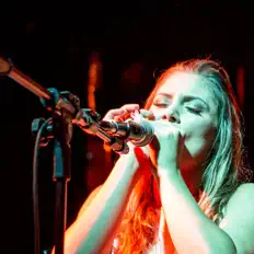 Hör dir Tic Tac Joe an, schau dir Musikvideos an, lies die Biografie, finde Tourdaten und mehr!