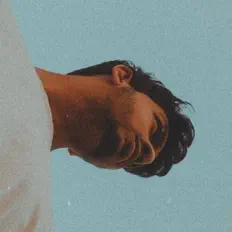 Rohit Shuklaを聴いたり、ミュージックビデオを鑑賞したり、経歴やツアー日程などを確認したりしましょう！