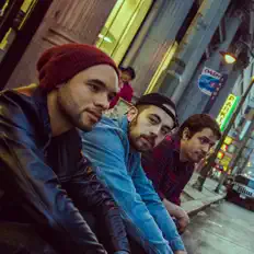 Luister naar Jigsaw Falling, bekijk muziekvideo's, lees de bio, bekijk de tourdata, en meer!