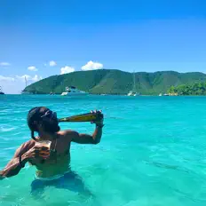 收听 Slimm Body、观看音乐视频、阅读小传、查看巡演日期等 ！