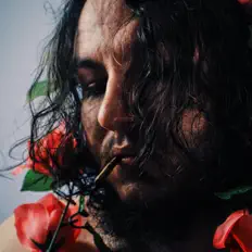 Écoutez WVRD, regardez des vidéoclips, lisez la biographie, consultez les dates de tournée et plus encore !