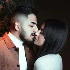 Ακούστε περιεχόμενο από Dilgam & Sabrina, παρακολουθήστε μουσικά βίντεο, διαβάστε το βιογραφικό, δείτε ημερομηνίες περιοδείας, και πολλά ακόμη!