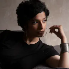 Ascolta Sherry Mamdouh - شيري ممدوح, guarda video musicali, leggi la biografia, vedi le date del tour & altro!