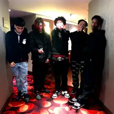 收听 $pace、观看音乐视频、阅读小传、查看巡演日期等 ！