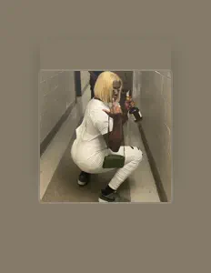 Adonice을(를) 듣고, 뮤직 비디오를 보고, 약력을 읽고, 투어 일정 등을 확인하세요!