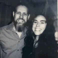 Troy & Martina Keynを聴いたり、ミュージックビデオを鑑賞したり、経歴やツアー日程などを確認したりしましょう！