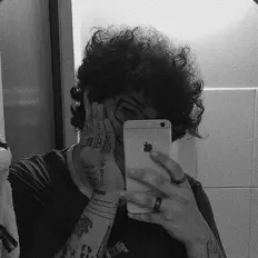 bltchdaddy을(를) 듣고, 뮤직 비디오를 보고, 약력을 읽고, 투어 일정 등을 확인하세요!