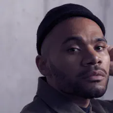 Escucha a ABEL, mira videos musicales, lee su biografía, consulta las fechas de las gira y más.