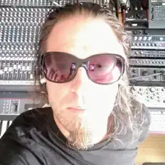 Escucha a Nonolith, mira vídeos musicales, lee la biografía, consulta fechas de giras y mucho más.
