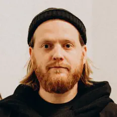 Ascolta Динайс, guarda video musicali, leggi la biografia, vedi le date del tour & altro!