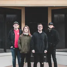 Escucha a After April, mira vídeos musicales, lee la biografía, consulta fechas de giras y mucho más.