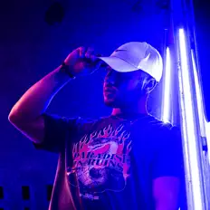 收听 ANTNY、观看音乐视频、阅读小传、查看巡演日期等 ！