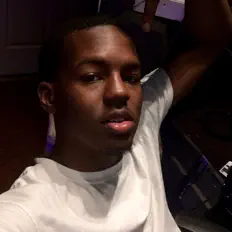 聆聽 Tez Mania、觀看音樂影片、閱讀小傳、查看巡演日期等！