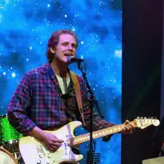 Escucha a Gabe Larose, mira vídeos musicales, lee la biografía, consulta fechas de giras y mucho más.