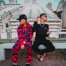 Trippinboysを聴いたり、ミュージックビデオを鑑賞したり、経歴やツアー日程などを確認したりしましょう！