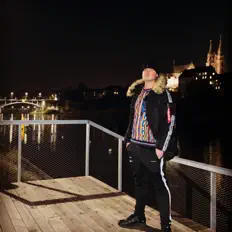 Escucha a Kolomolo, mira videos musicales, lee su biografía, consulta las fechas de las gira y más.