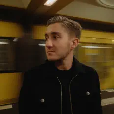 Dengarkan Georgie Keller, tonton video musik, baca bio, lihat tanggal tur & lainnya!
