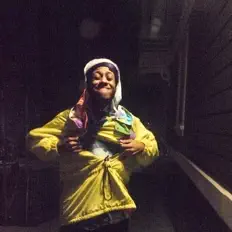 聆聽 Taquan、觀看音樂影片、閱讀小傳、查看巡演日期等！