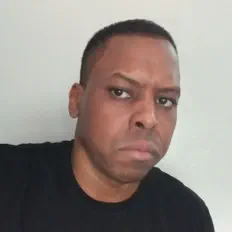 Gary G.을(를) 듣고, 뮤직 비디오를 보고, 약력을 읽고, 투어 일정 등을 확인하세요!