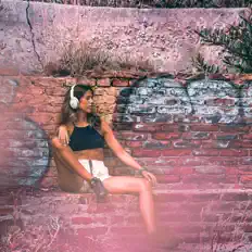 Poslechněte si interpreta Zacro Cuore, sledujte hudební videa, přečtěte si životopis, podívejte se na data turné a další informace.