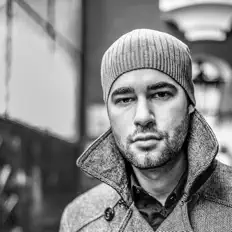 Sebastian Kaudererを聴いたり、ミュージックビデオを鑑賞したり、経歴やツアー日程などを確認したりしましょう！