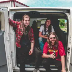 Ascolta The Holly Rogers, guarda video musicali, leggi la biografia, vedi le date del tour & altro!