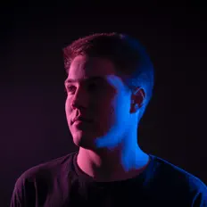 Ακούστε περιεχόμενο από Prosphere, παρακολουθήστε μουσικά βίντεο, διαβάστε το βιογραφικό, δείτε ημερομηνίες περιοδείας, και πολλά ακόμη!