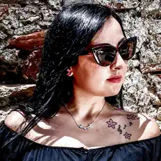 Teresa Merante सुनें, म्यूज़िक वीडियो देखें, बायो पढ़ें, दौरे की तारीखें और बहुत कुछ देखें!