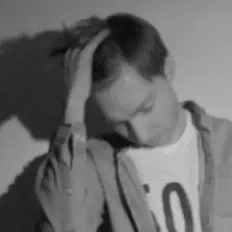 Ascolta Maxim Hombre, guarda video musicali, leggi la biografia, vedi le date del tour & altro!