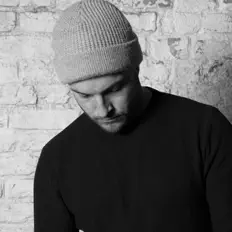 Poslechněte si interpreta ThatMan, sledujte hudební videa, přečtěte si životopis, podívejte se na data turné a další informace.