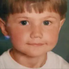 Poslechněte si interpreta vybin, sledujte hudební videa, přečtěte si životopis, podívejte se na data turné a další informace.