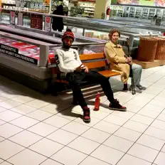 收听 Sabr、观看音乐视频、阅读小传、查看巡演日期等 ！