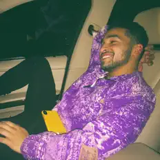 Jay Moを聴いたり、ミュージックビデオを鑑賞したり、経歴やツアー日程などを確認したりしましょう！