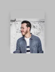 Hör dir Mauricio D´La Rosa an, schau dir Musikvideos an, lies die Biografie, finde Tourdaten und mehr!