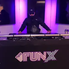 Paks을(를) 듣고, 뮤직 비디오를 보고, 약력을 읽고, 투어 일정 등을 확인하세요!