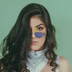 Dengarkan Taia, tonton video musik, baca bio, lihat tanggal tur & lainnya!