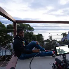 Ascolta 16'z, guarda video musicali, leggi la biografia, vedi le date del tour & altro!