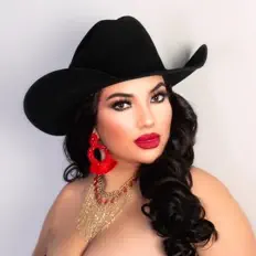 Escucha a Krystal Diaz, mira vídeos musicales, lee la biografía, consulta fechas de giras y mucho más.