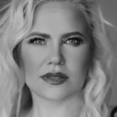 收听 Ольга Королёва、观看音乐视频、阅读小传、查看巡演日期等 ！