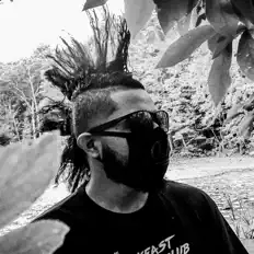 OOF MAN: песни, клипы, биография, даты выступлений и многое другое.