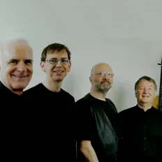 Dengarkan York Guitar Quartet, tonton video musik, baca bio, lihat tanggal tur & lainnya!
