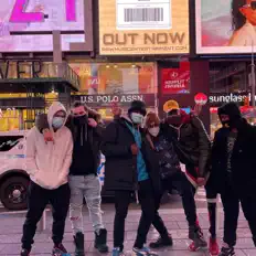 聆聽 Rme、觀看音樂影片、閱讀小傳、查看巡演日期等！