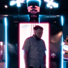 Hör dir KennyPhanom an, schau dir Musikvideos an, lies die Biografie, finde Tourdaten und mehr!