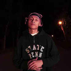 Dengarkan Lou Jay, tonton video musik, baca bio, lihat tanggal tur & lainnya!