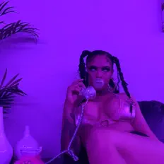 Hör dir Deadass Lee an, schau dir Musikvideos an, lies die Biografie, finde Tourdaten und mehr!