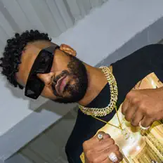 Écoutez Erick, regardez des vidéoclips, lisez la biographie, consultez les dates de tournée et plus encore !