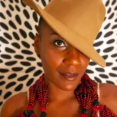 Voice Monet सुनें, म्यूज़िक वीडियो देखें, बायो पढ़ें, दौरे की तारीखें और बहुत कुछ देखें!